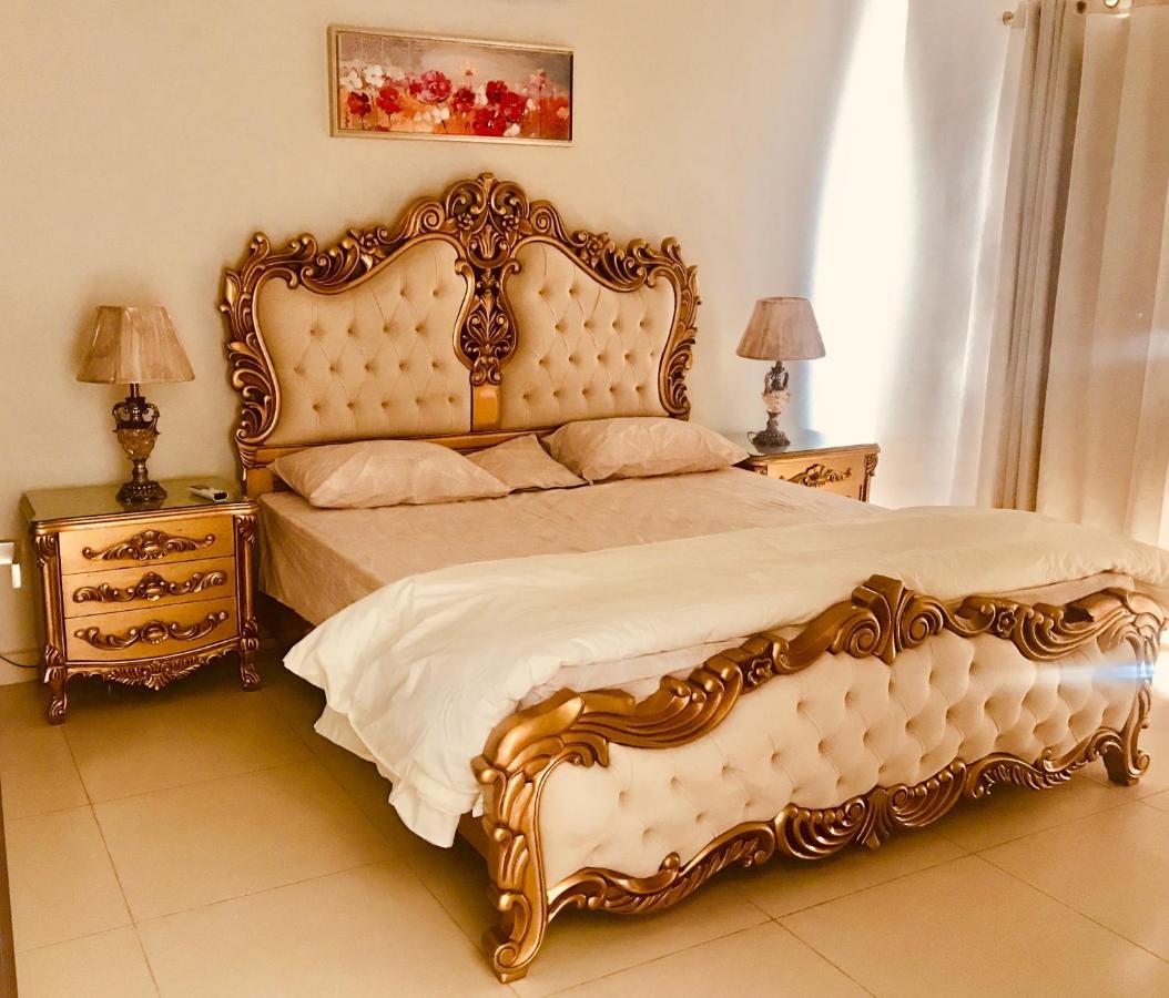 Atrium High Suite 2Bed Family Apartment Near Giga Mall Islamabad Exterior foto